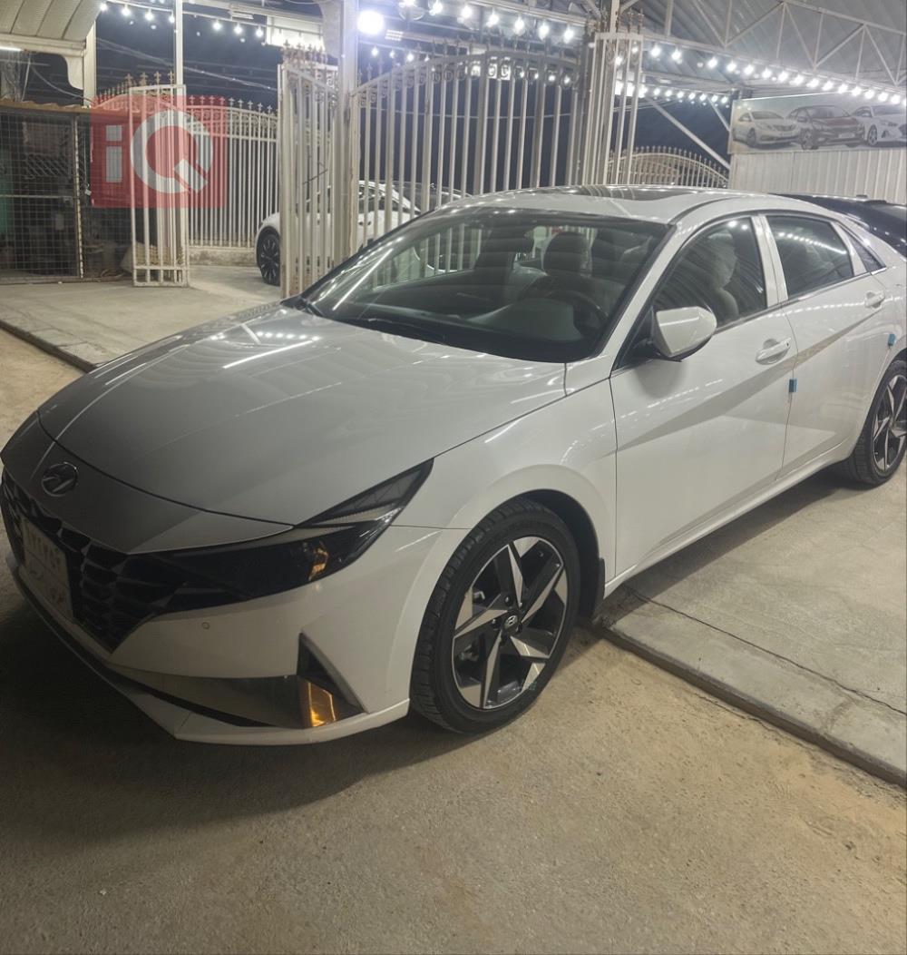 هیوندای ئەلەنترا